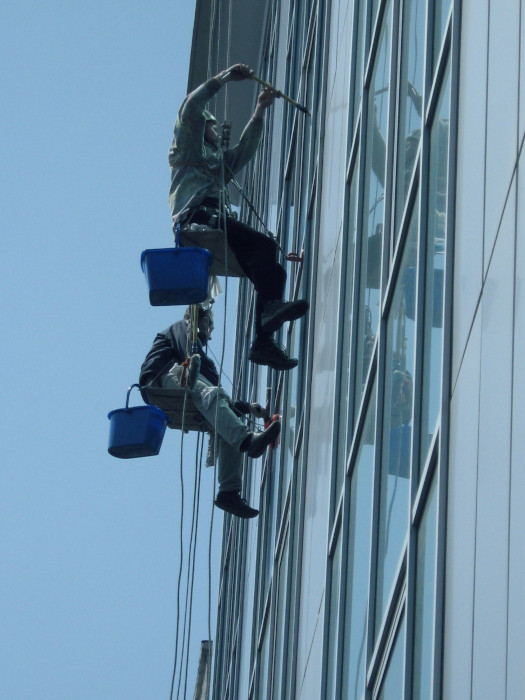 Industrial Serviss industrial rope access team at work